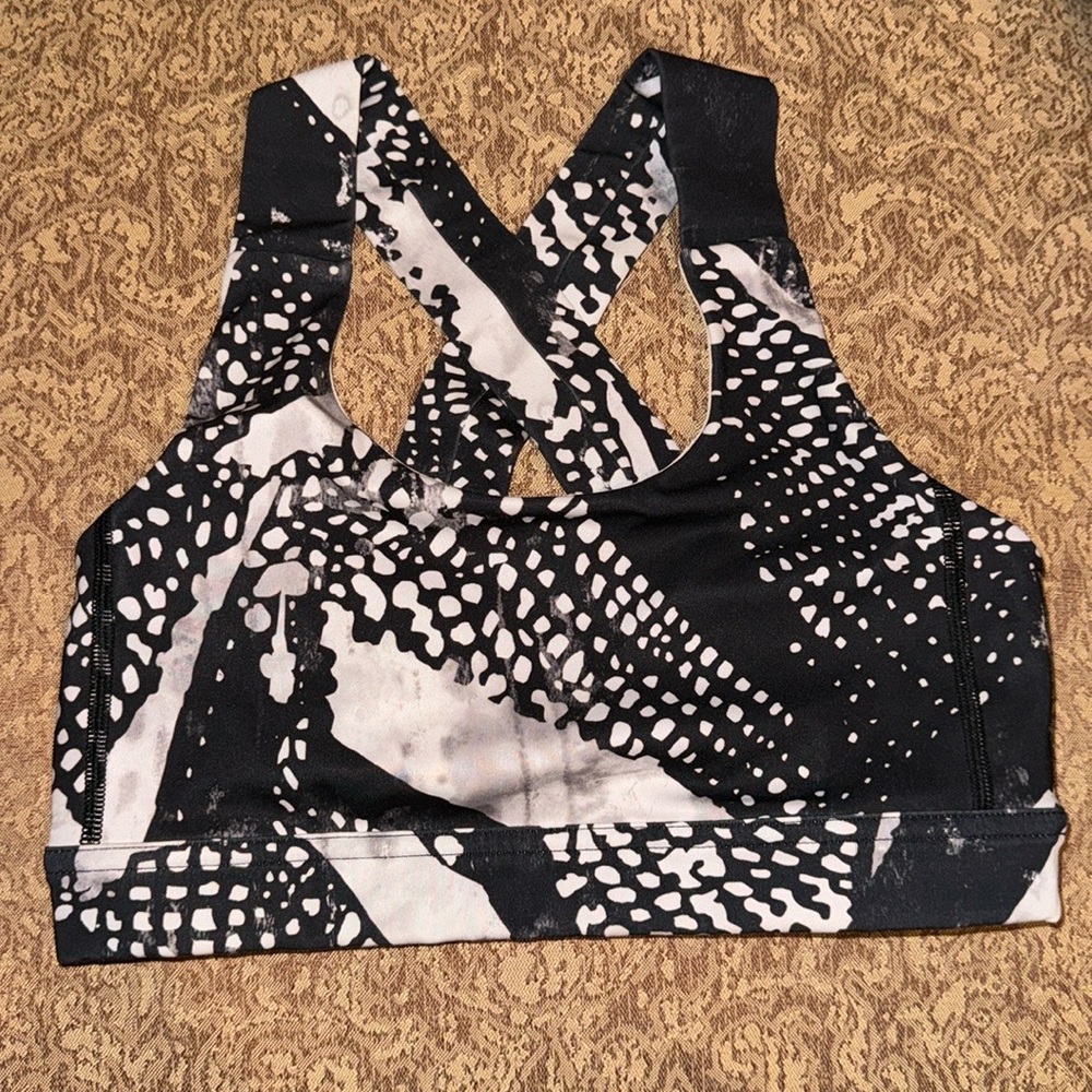 Lululemon Cross Sports Bra